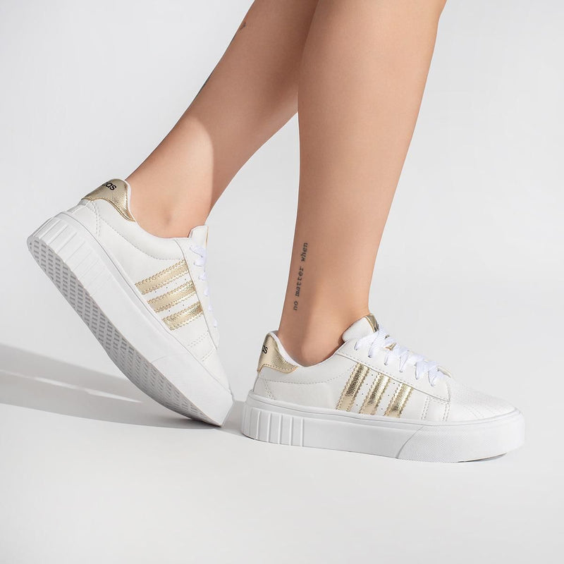 Tênis Adidas Off